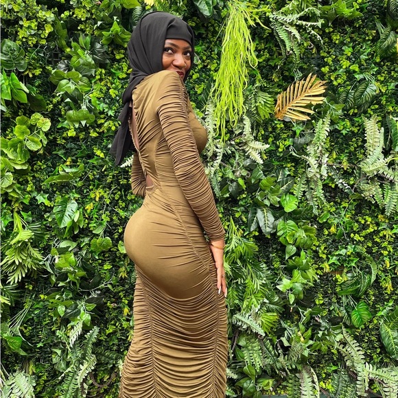 Get to know me ✨ - Picture 2 of 4